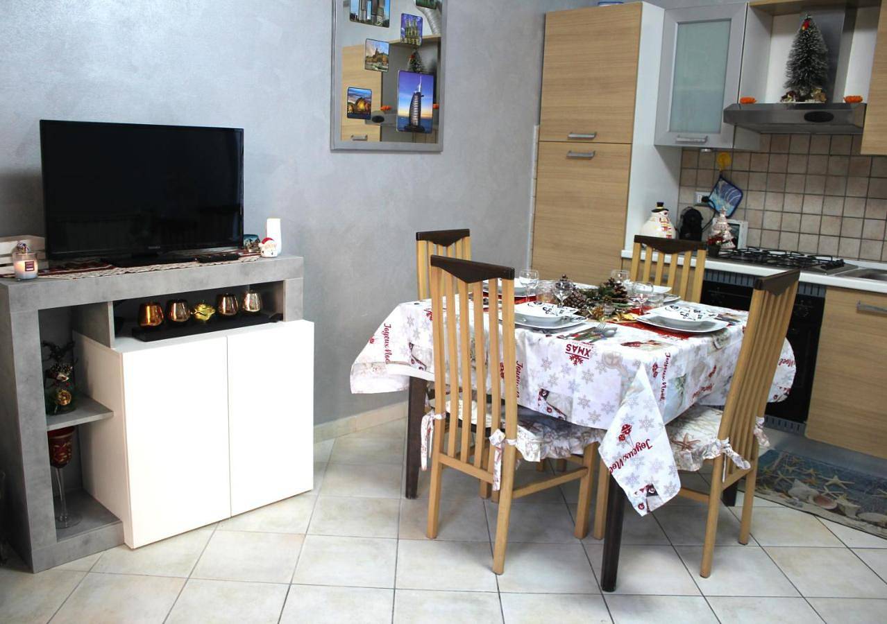 Ganze Wohnung, The Golden Houre House near the sea - Daniele Case Vacanza in Torvaianica, Pomezia