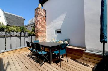 Location de vacances pour 7 personnes, avec terrasse dans Office De Tourisme De Trouville Sur Mer