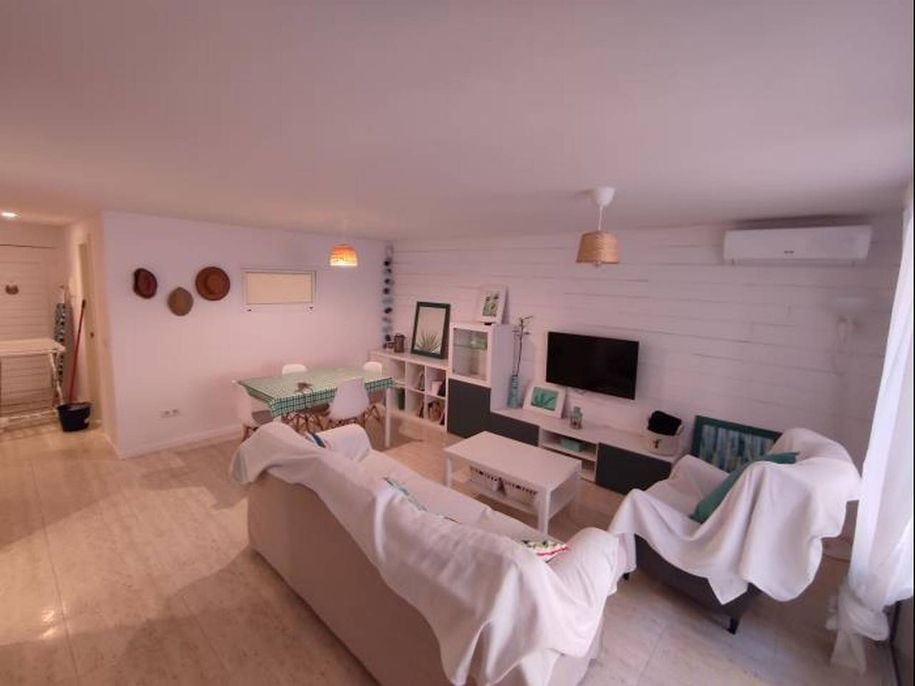 Ganze Wohnung, Your ideal getaway on the Costa Brava: Bright and well-located apartment in Sant Antoni de Calonge ☀️🌿 in Calonge, Costa Brava
