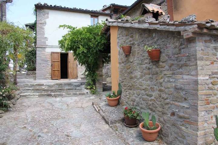 Ferienhaus mit Pool für Familien und Gruppen geeignet in Urbino, Pesaro-Urbino