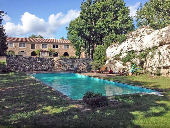 Maison d’hôte pour 2 personnes, avec jardin ainsi que vue et piscine à Le Cros