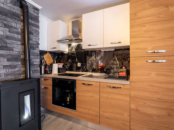 Ganze Wohnung, Charmante Seeblick-Wohnung mit Garten & Grill – Haustiere willkommen! in Fuzine, Primorje-Gorski Kotar