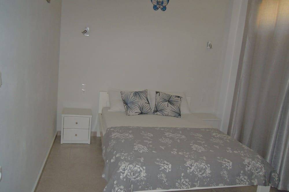 Ganze Wohnung, Apartment 70 m2 to 4persons, washing machine, swimming pool, private parking  in Kamilari, Iraklio-Heraklion und Umgebung