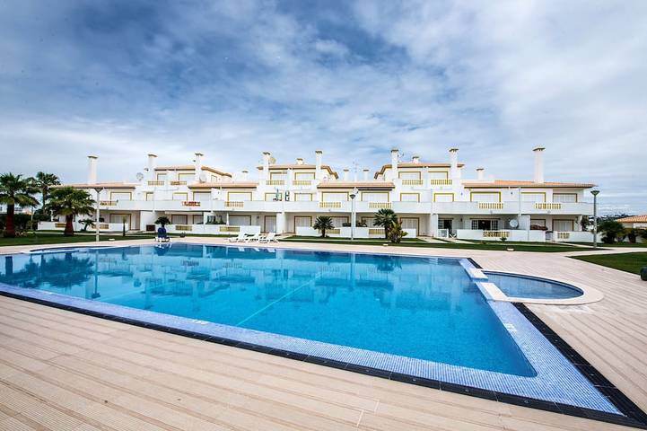 Appartement de vacances pour 6 personnes, avec Jardin et Piscine