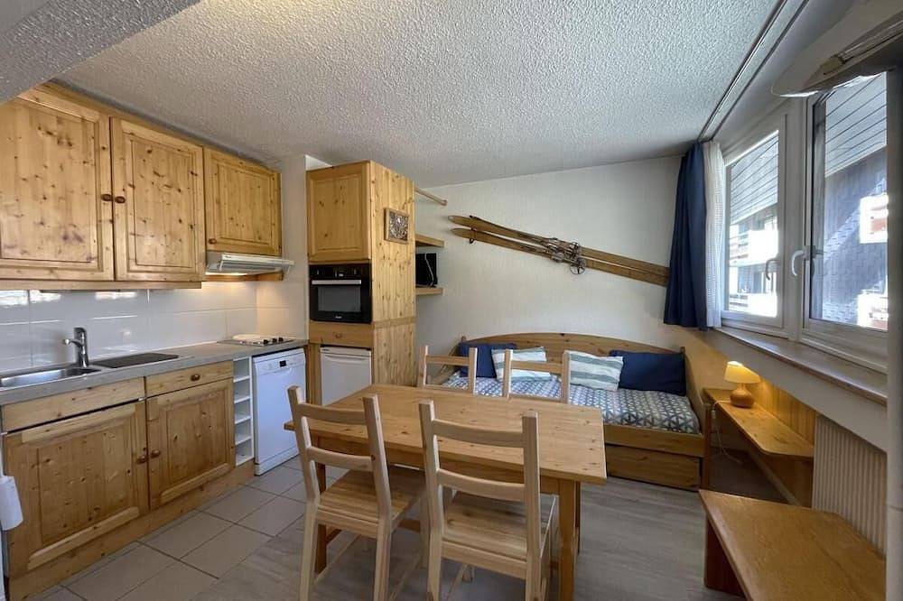 Appartamento intero, Centro stazione, 2° piano, vista stazione, televisione, armadietto per gli sci, 24m², Les Menuires in Les Menuires, Saint-Martin-de-Belleville