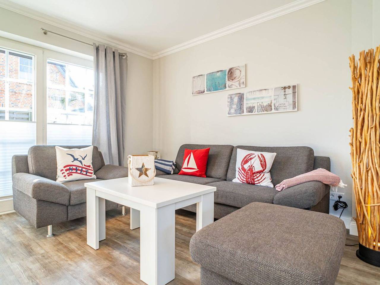 Haus Strandoase - Ferienhaushälfte für bis zu 6 Personen. Mit Sauna, Süd Terrasse und Süd Balkon. in Westerland, Sylt (Gemeinde)