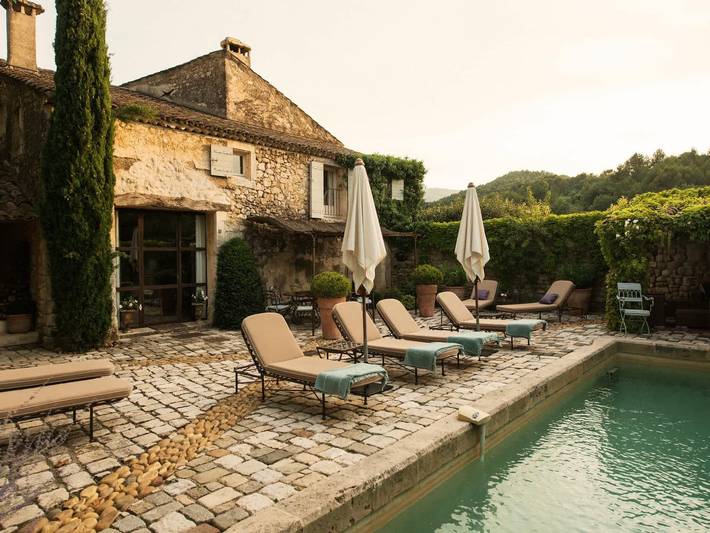 Maison de vacances pour 10 personnes, avec jardin et piscine dans le Luberon