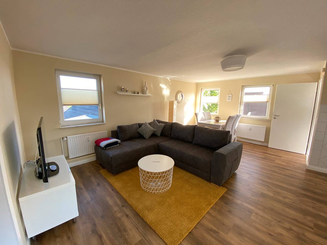 Ganze Wohnung, Ferienwohnung 'Ferienwohnung, 40qm' mit Gemeinschaftsgarten und Wlan in Wangerland, Südliche Nordseeküste