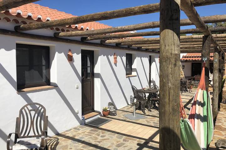 Casa de campo para 4 pessoas, com terraço e jardim na Costa Alentejana