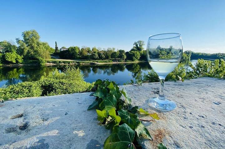 Gîte pour 2 personnes, avec jardin ainsi que terrasse et jacuzzi à La Force