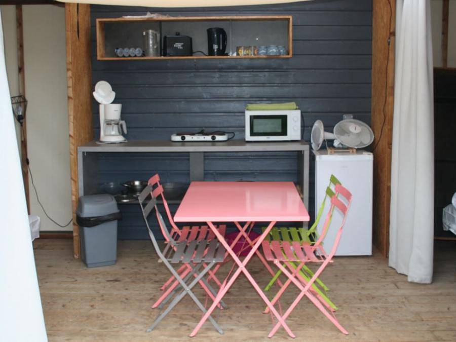 Camping Les Bois Flottés - Tente 4 personnes - Maori Eco Tente in Salin-de-Giraud, Arles