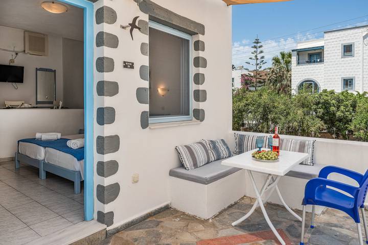 Location de vacances pour 3 personnes, avec jardin dans Patmos - 2