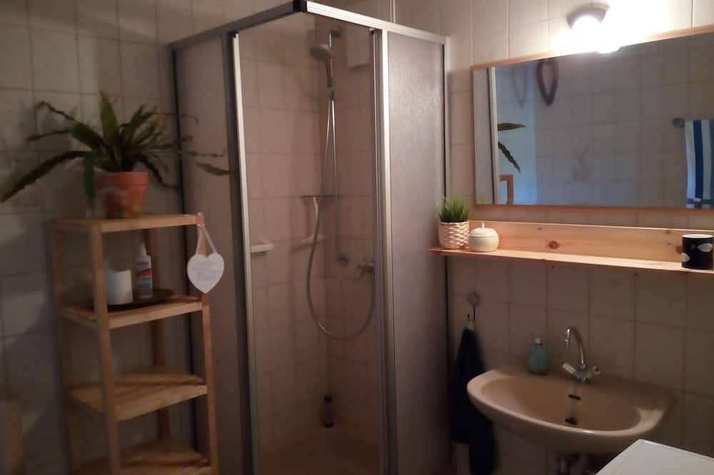Ganze Wohnung, Diemelwöhnchen -  in den Bergen am (Bade)-See  - Helminghausen in Marsberg, Hochsauerlandkreis