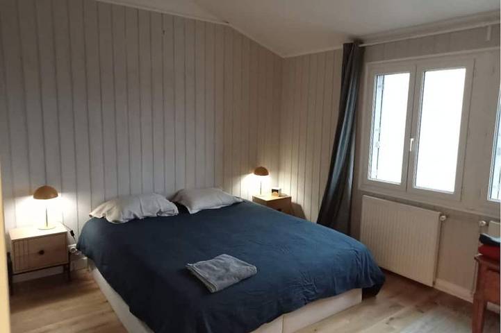 La Scala de Suresnes · 1930s house, garden & piano, 15 min from Paris in Suresnes, Altos del Sena
