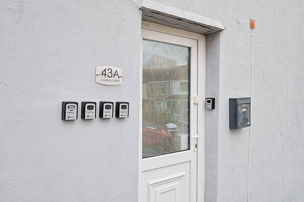 Appartamento intero, Private En-Suite Studio with Tv, Fridge & Free Parking in Swansea, Swansea e dintorni