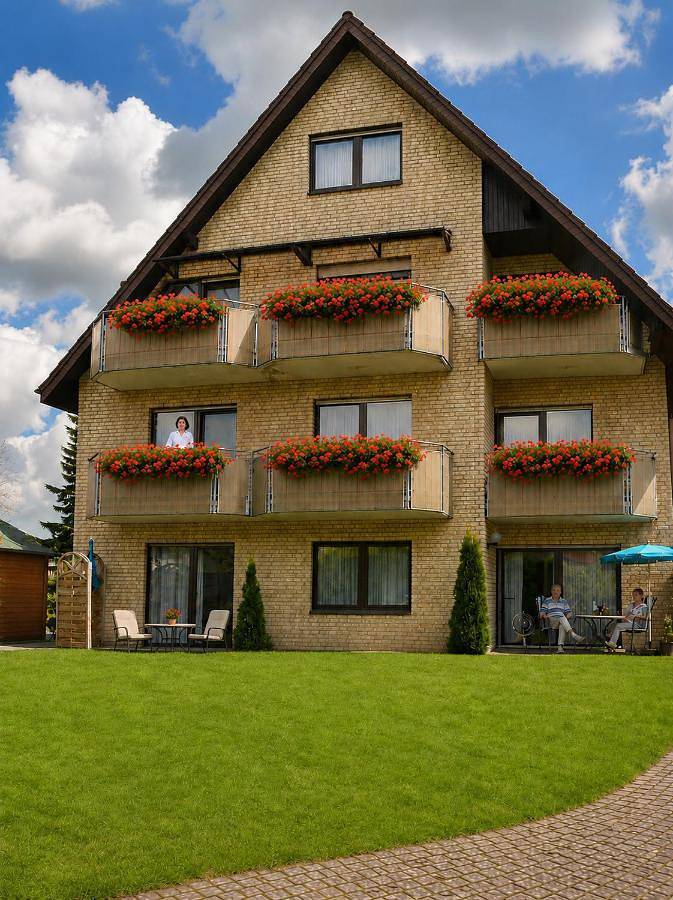Ferienhaus für 2 Personen, mit Balkon und Terrasse sowie Garten