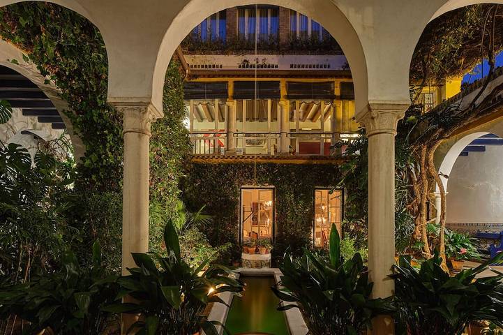 Villa für 18 Personen, mit Garten in Sevilla