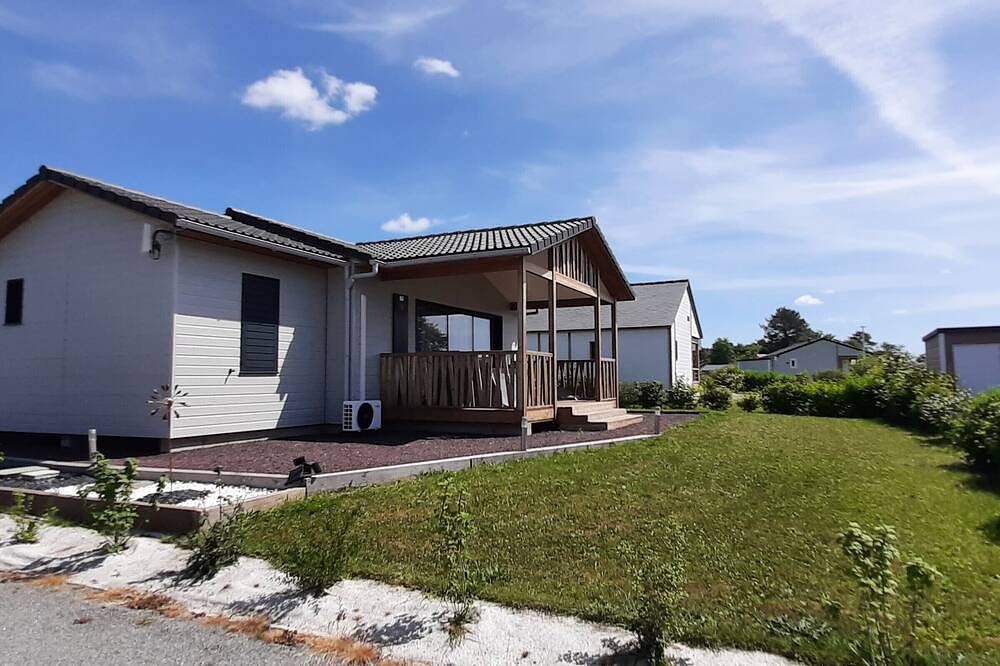 Chalet 3 hab. con piscina climatizada, cerca del Golfo de Morbihan, ideal para vacaciones naturales in Marzan, Côte des Mégalithes