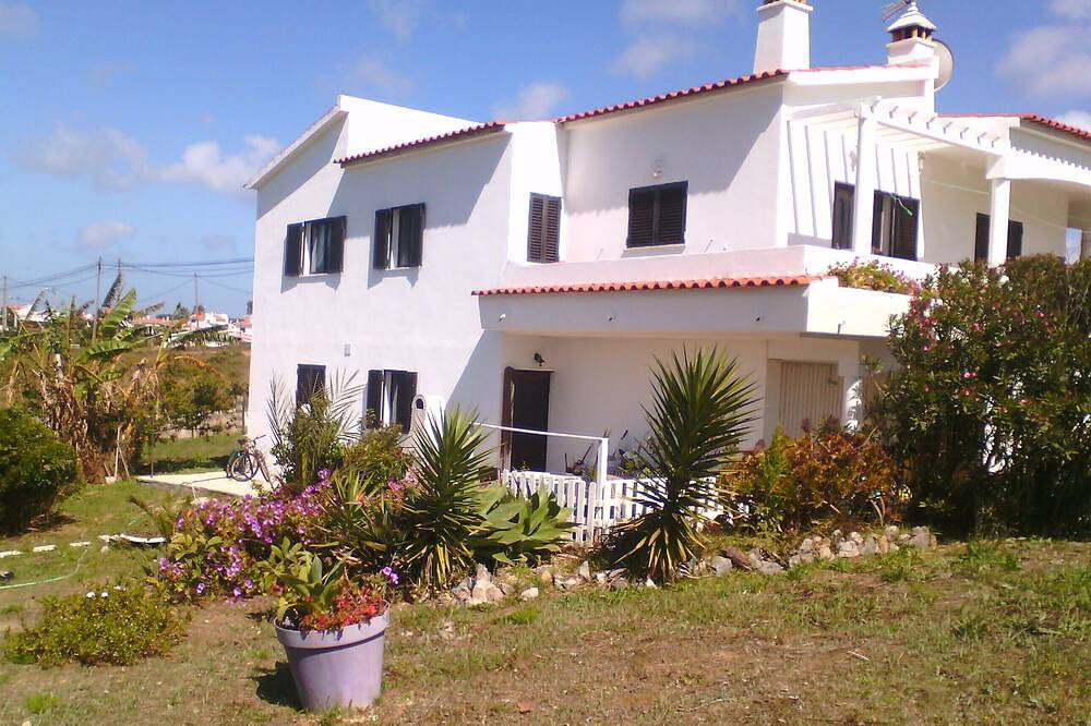 Ganze Wohnung, Geräumige Wohnung im Erdgeschoss in der Nähe der besten Strände an der Algarve Westküste in Arrifana, Aljezur