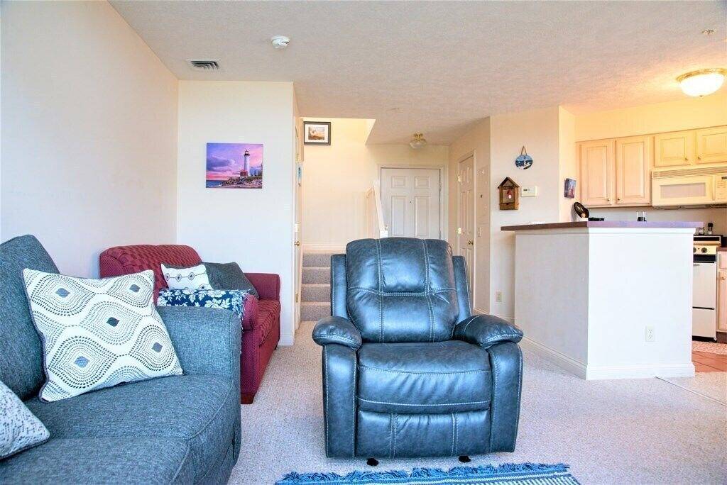 Ganze Wohnung, Neu für 2020 - Zweite Etage Lakeview Condo in Manistee, Manistee County