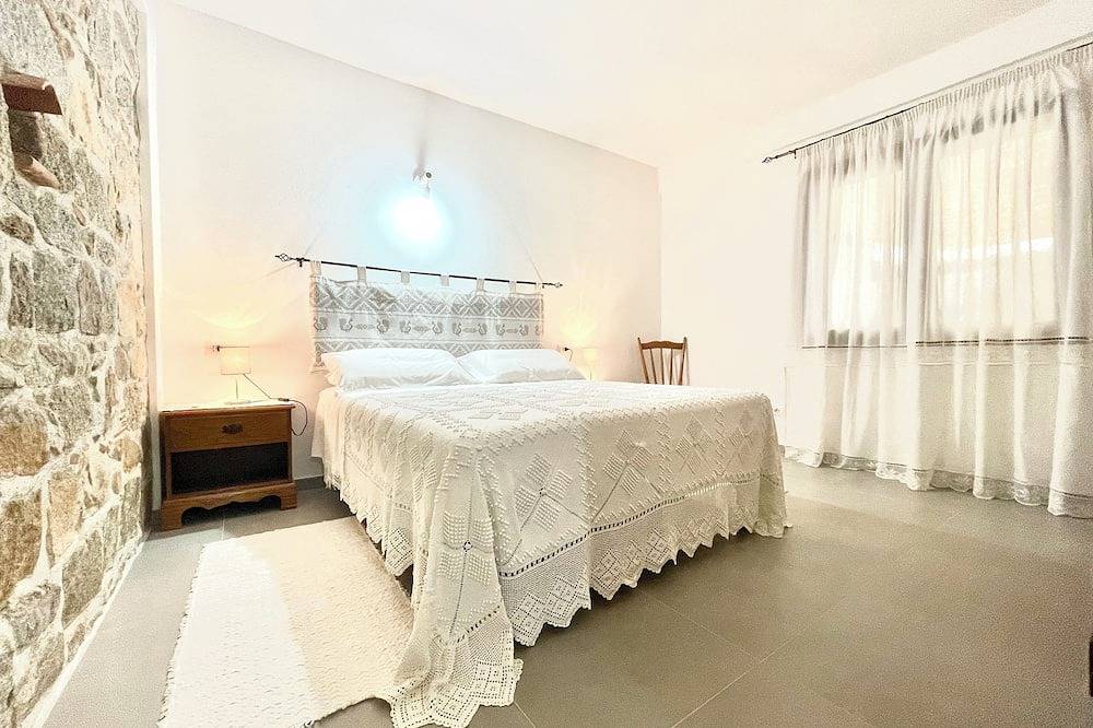 Entire apartment, \"Charming Bari Sardo\" in Bari Sardo, Ogliastra Province