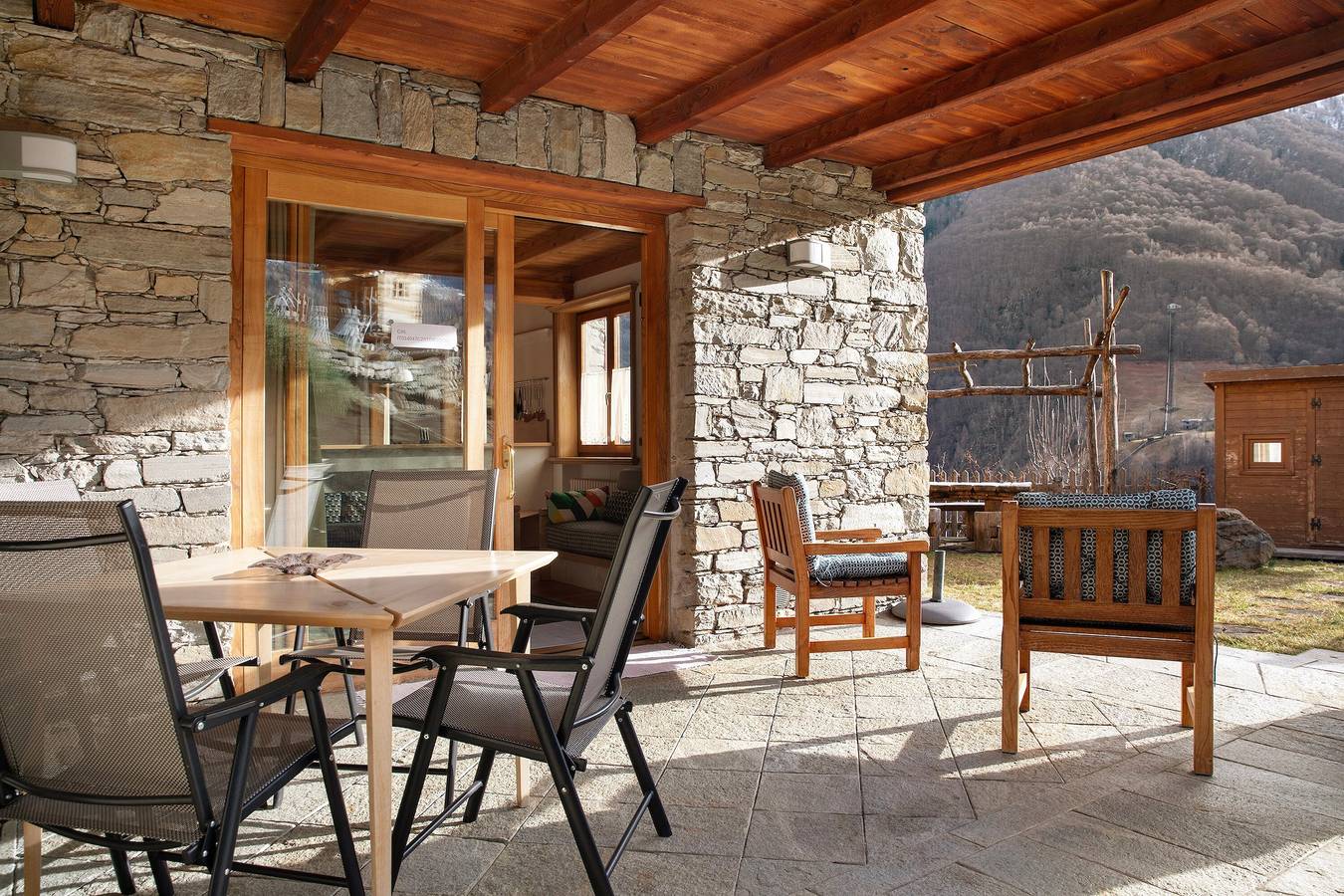 Ganze Wohnung, Ferienwohnung 'Pedesina Open Space' mit Bergblick, Privatem Garten und Wi-Fi in Pedesina, Orobie Alpen West