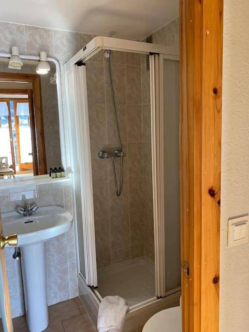 Appartement entier, Two-Bedroom Apartment with Mountain View in Formigal (Ski), Sallent de Gállego