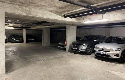 Gîte pour 9 personnes, avec terrasse ainsi que vue et piscine, animaux acceptés à Bussy-Saint-Georges - 3