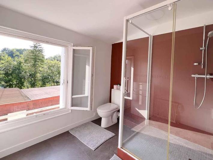 Two-Bedroom House in Rochecorbon, Région de Tours