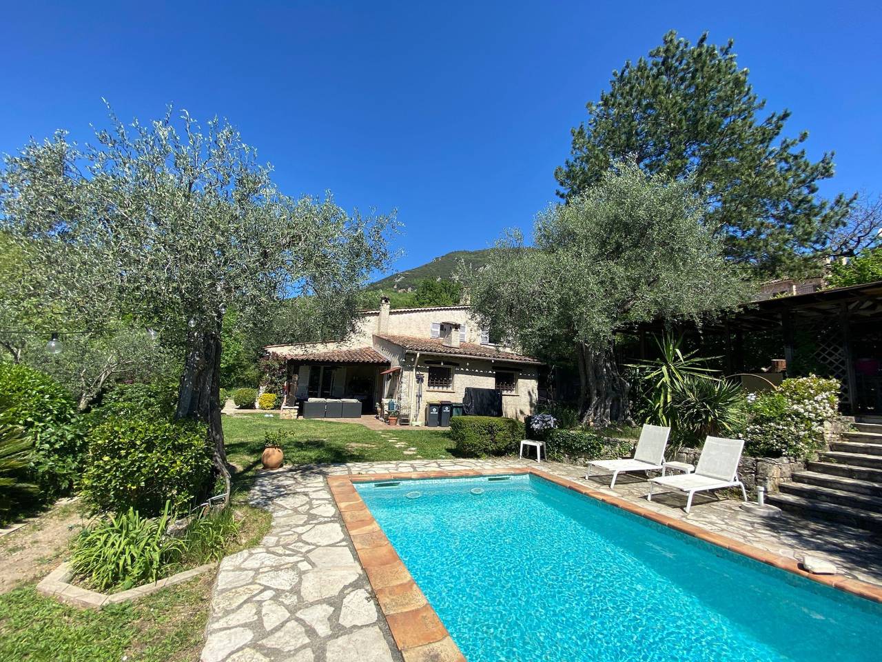 Villa La Paisana - Haustierfreundliches, privates Familienhaus mit Schwimmbad u in Tourrettes-sur-Loup, Région de Cannes