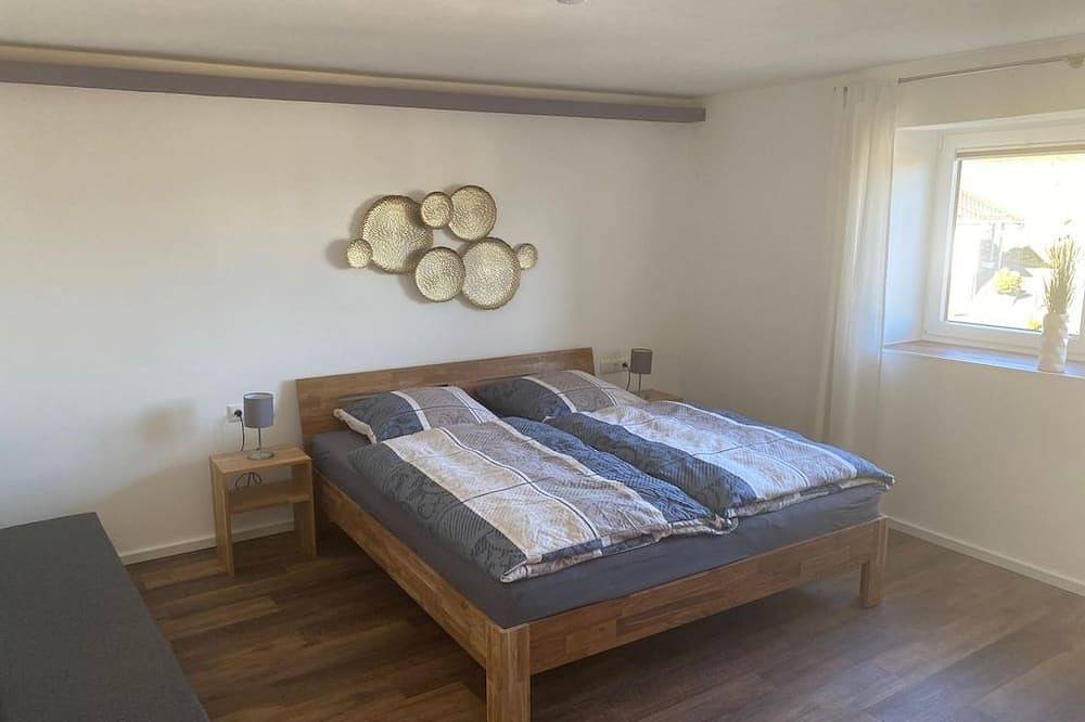 Haus in Esch - Ferienhaus mit 5 Schlafzimmern in Esch, Vulkaneifel