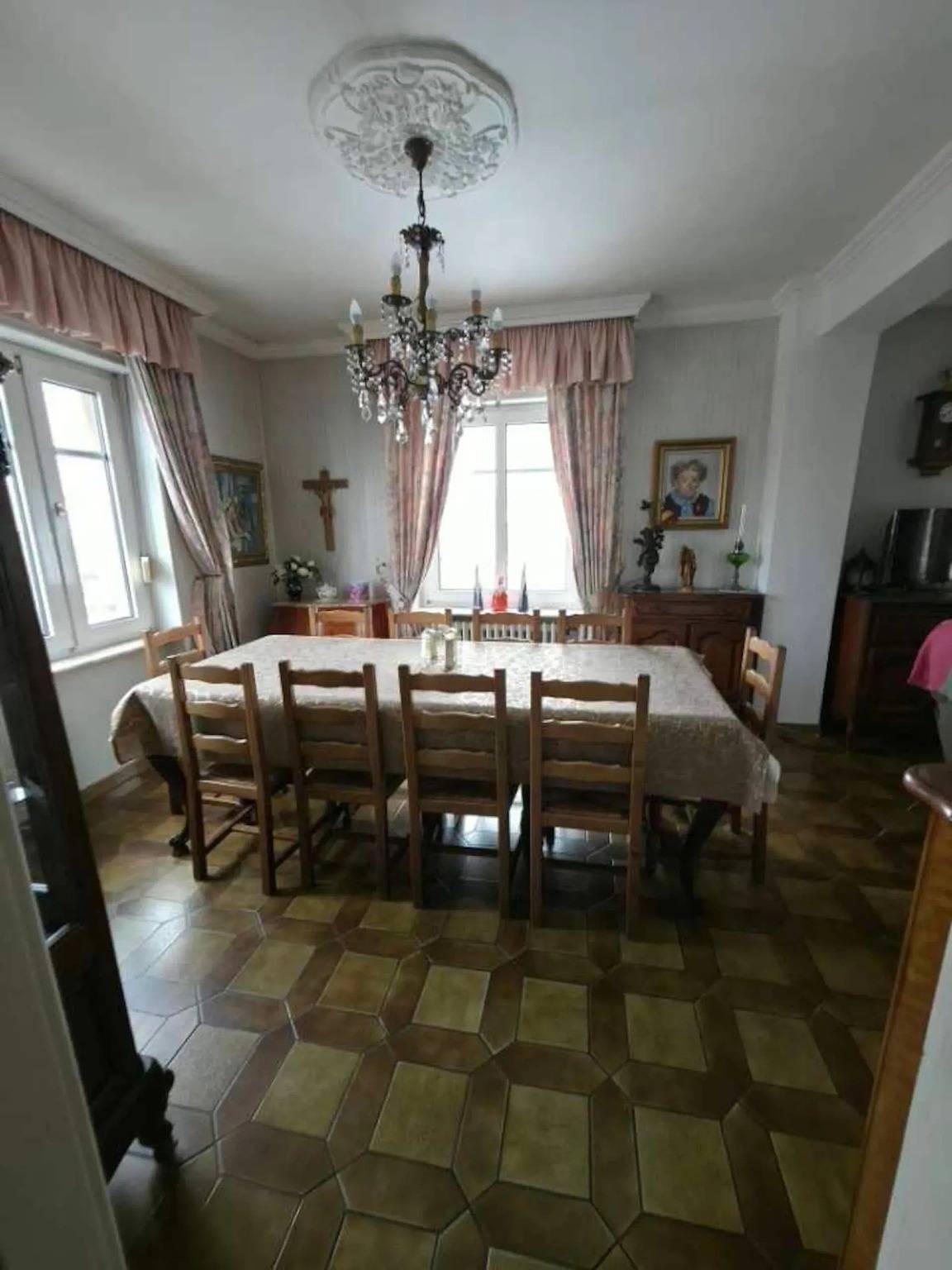 Spacieuse maison à Bitche de 300 m² avec 8 chambres in Bitsch, Sarreguemines