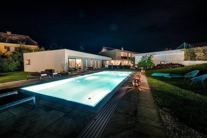 Ferienhaus für 12 Personen, mit Sauna und Ausblick sowie Pool und Garten in der Oststeiermark