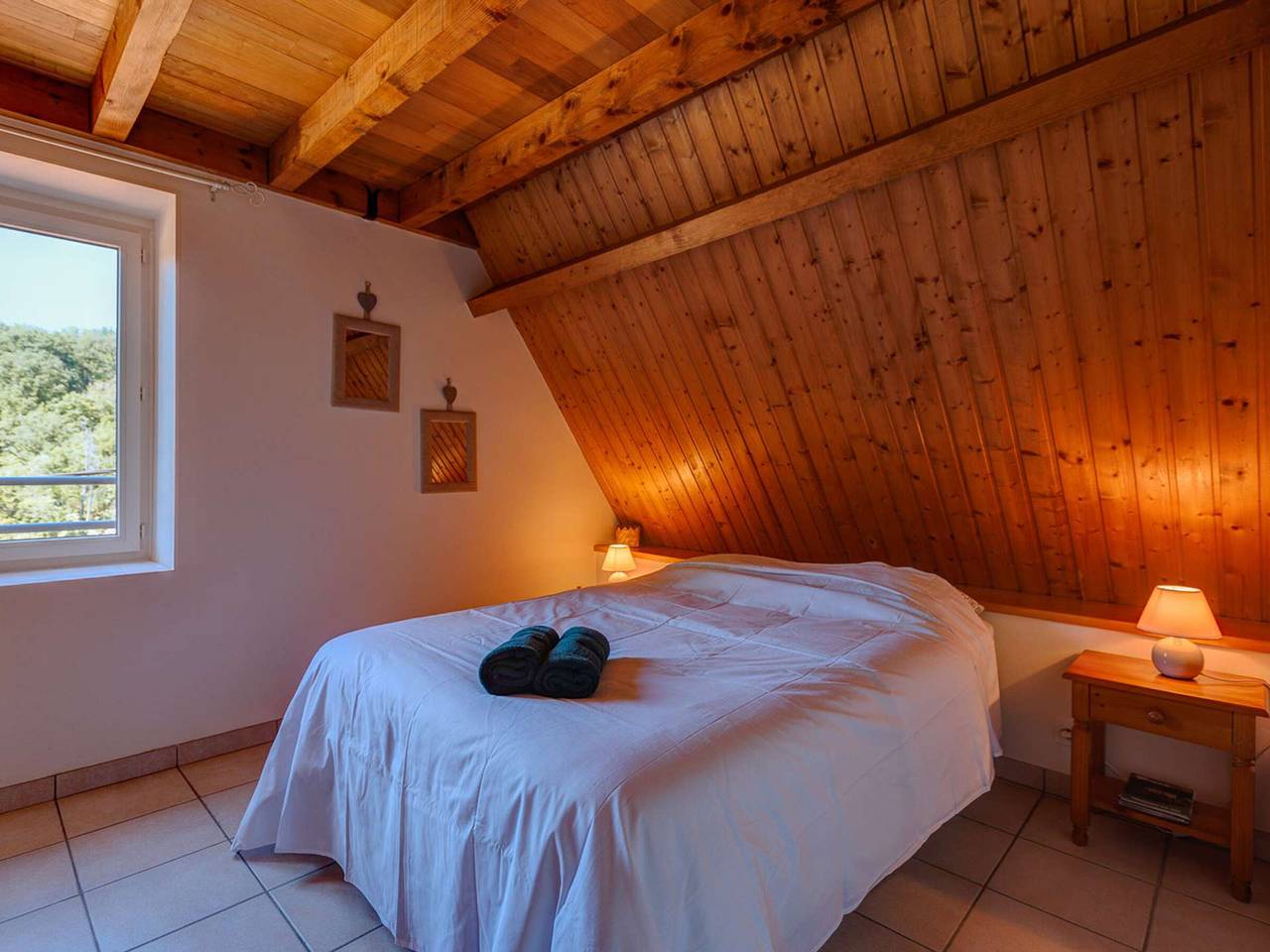 Gîte 2* avec piscine partagée et charme rustique en pleine nature in Gourdon, Lot