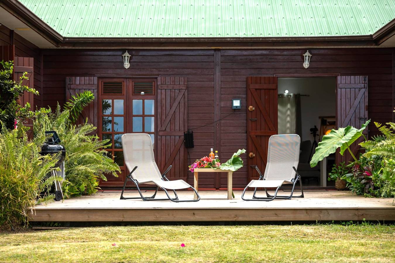 La Sérénité - Ac - Terrasse - Vue mer in La Soufrière, Saint-Claude