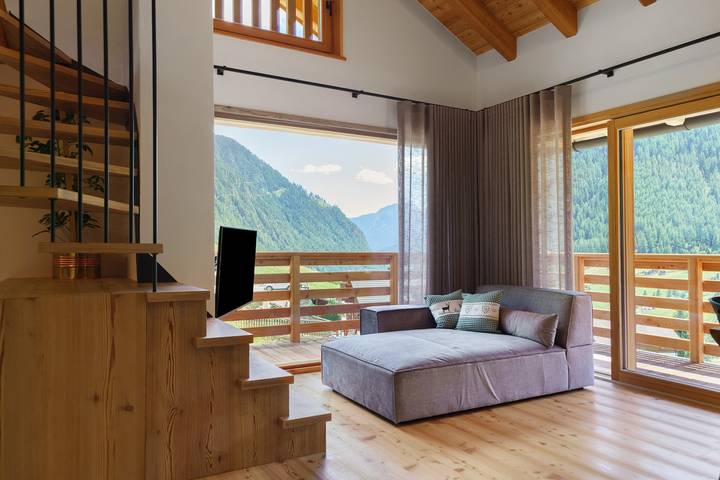 Chalet "de la Tata" com vista para a montanha, área de bem-estar privada e Wi-Fi in Rabbi, Parque Nacional Stelvio