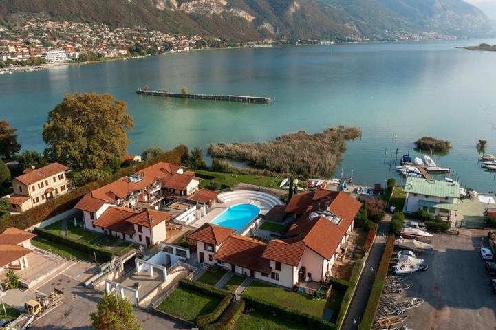 Appartamento vacanze per 2 persone, con terrazza e giardino nonché piscina in Franciacorta