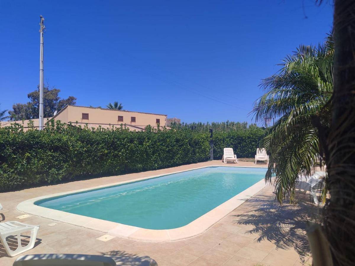 Three-Bedroom Villa in Spiaggia (Campofelice di Roccella), Campofelice di Roccella