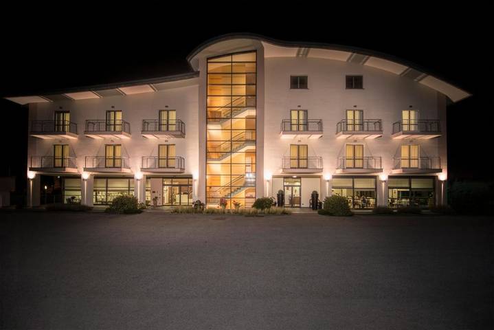 Hôtel pour 3 personnes, avec jardin à Dronero - 2