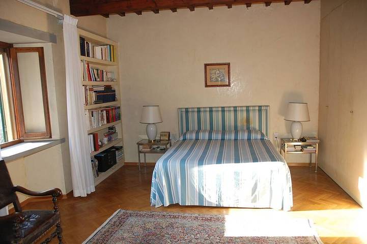 17th Century Tuscan Estate near Florence. Vineyard, Panoramic Pool and Privacy in Lastra a Signa, Provincia di Prato