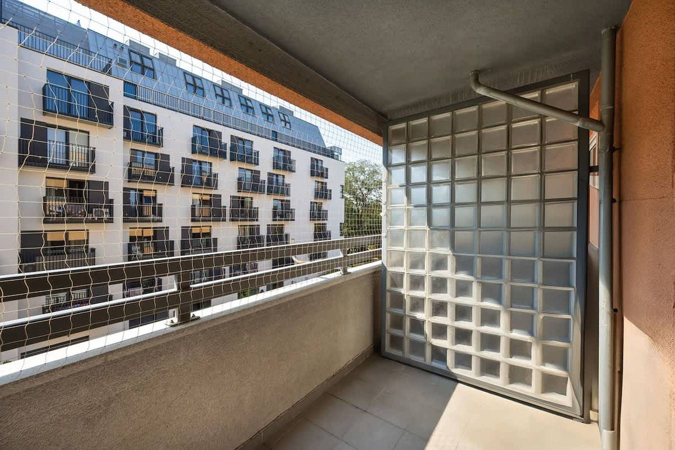 Entire apartment, Partynicka 7A Wroc aw Partynice 2 Balconies in Wrocław, Lower Silesia