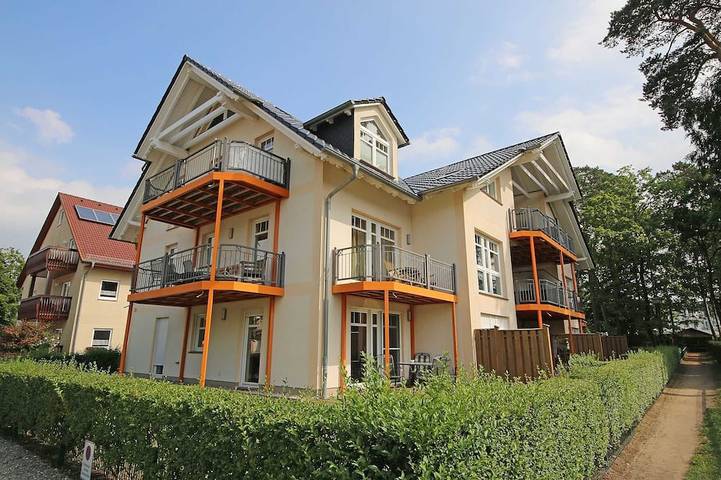 Ferieleilighet for 4 personer, med hage og balkong i Rügen