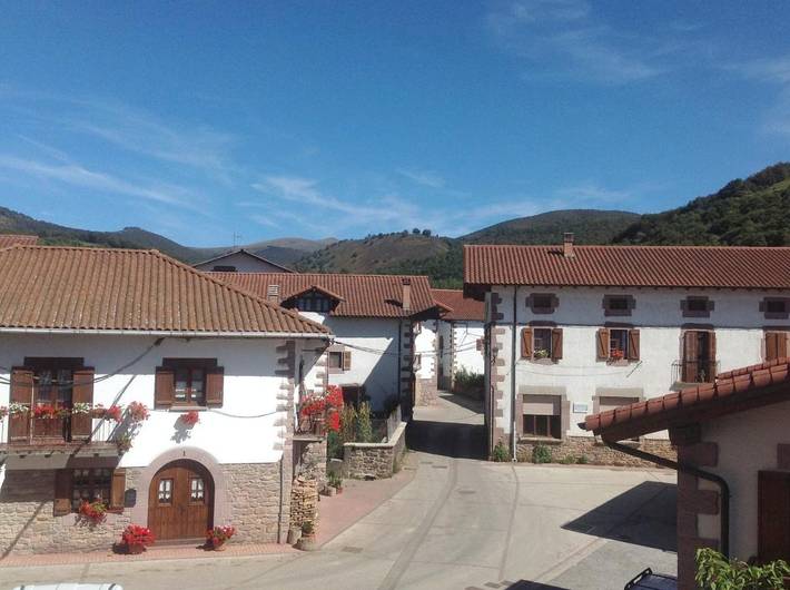 Hotel para 10 personas, con Terraza y Jardín en Navarra - 3