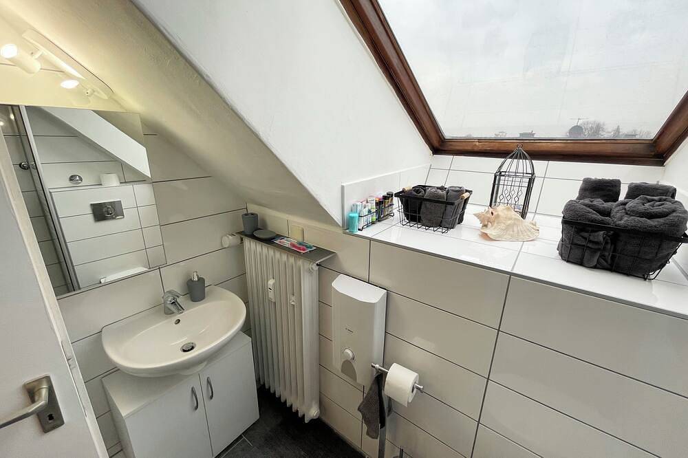 Ganze Wohnung, Gemütliches Apartment Ortskern Osterath nähe Messe in Meerbusch, Niederrhein