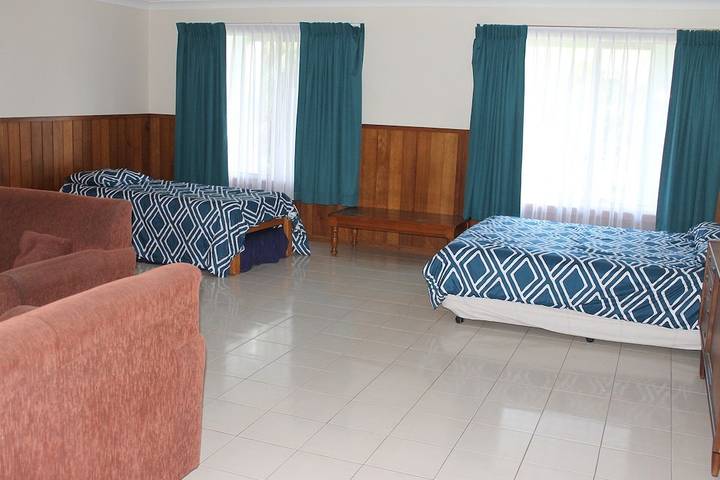 Holiday home for 8 people, with balcony in Scotts Head