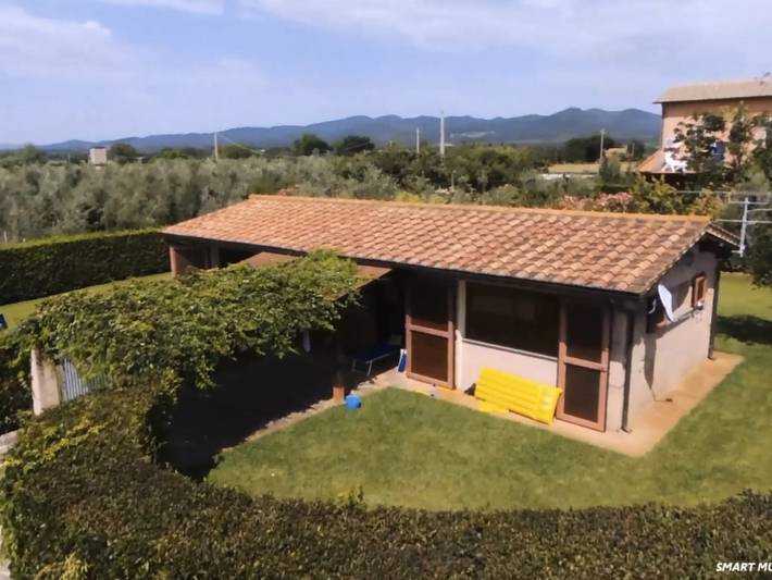 Location de vacances pour 5 personnes, avec jardin et piscine à Castagneto Carducci