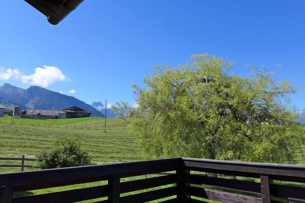 Panoramablick by Interhome in Aeschi bei Spiez, Thunersee