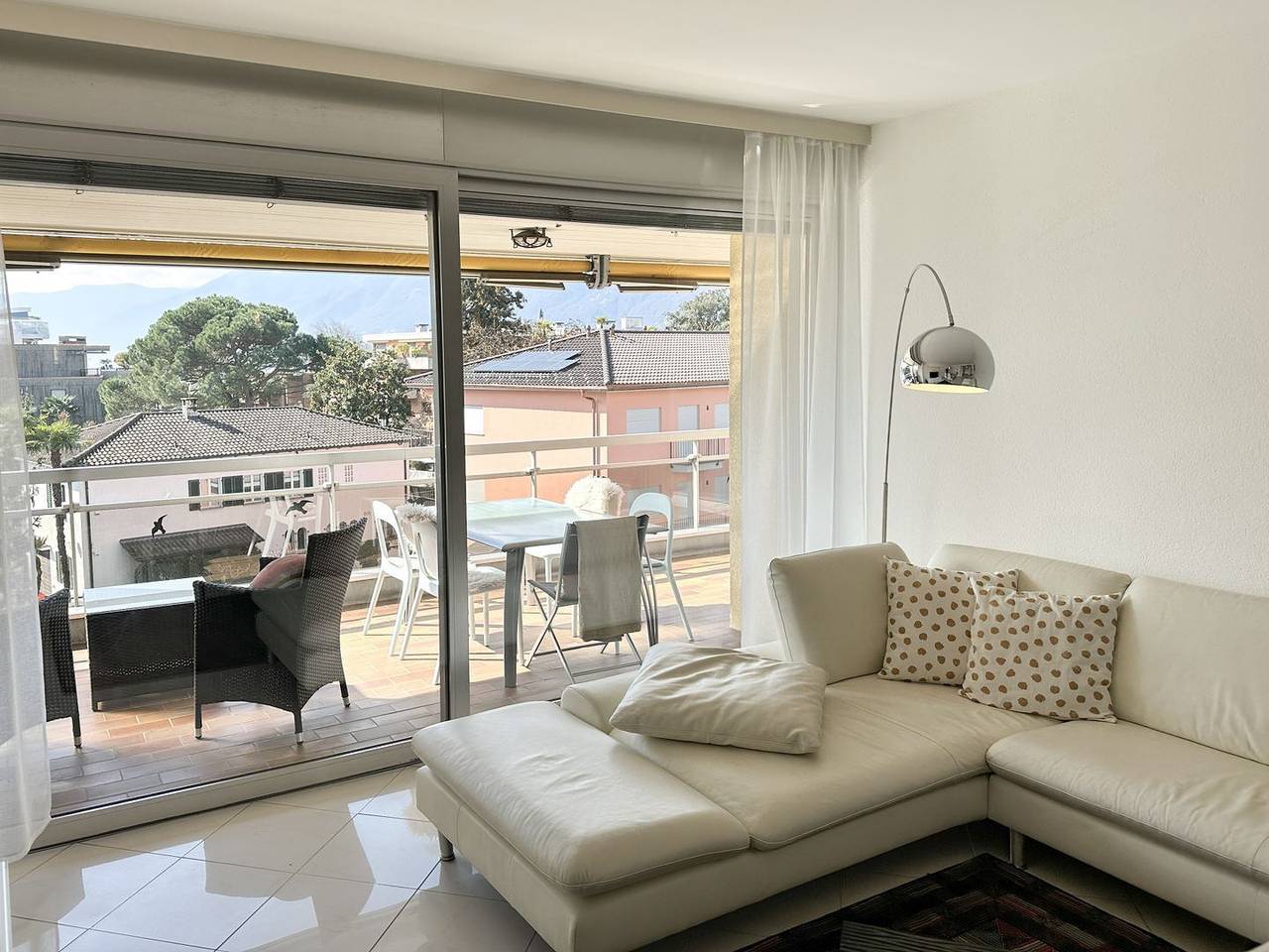 Geheel appartement, Charming apartment on the edge of Ascona's old town, just a few steps from the lake promenade. Ideal for relaxing in a Mediterranean atmosphere, unwinding, and enjoying the magic of the lake. in Ascona, Ticino Alpen en Verbano