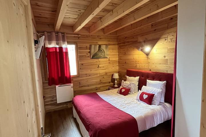 Chalet 4* des Monts Dore : 4 bedrooms, 2 bathrooms - Nice view - South terrace in Chastreix, Volcans d'Auvergne Regional Nature Park