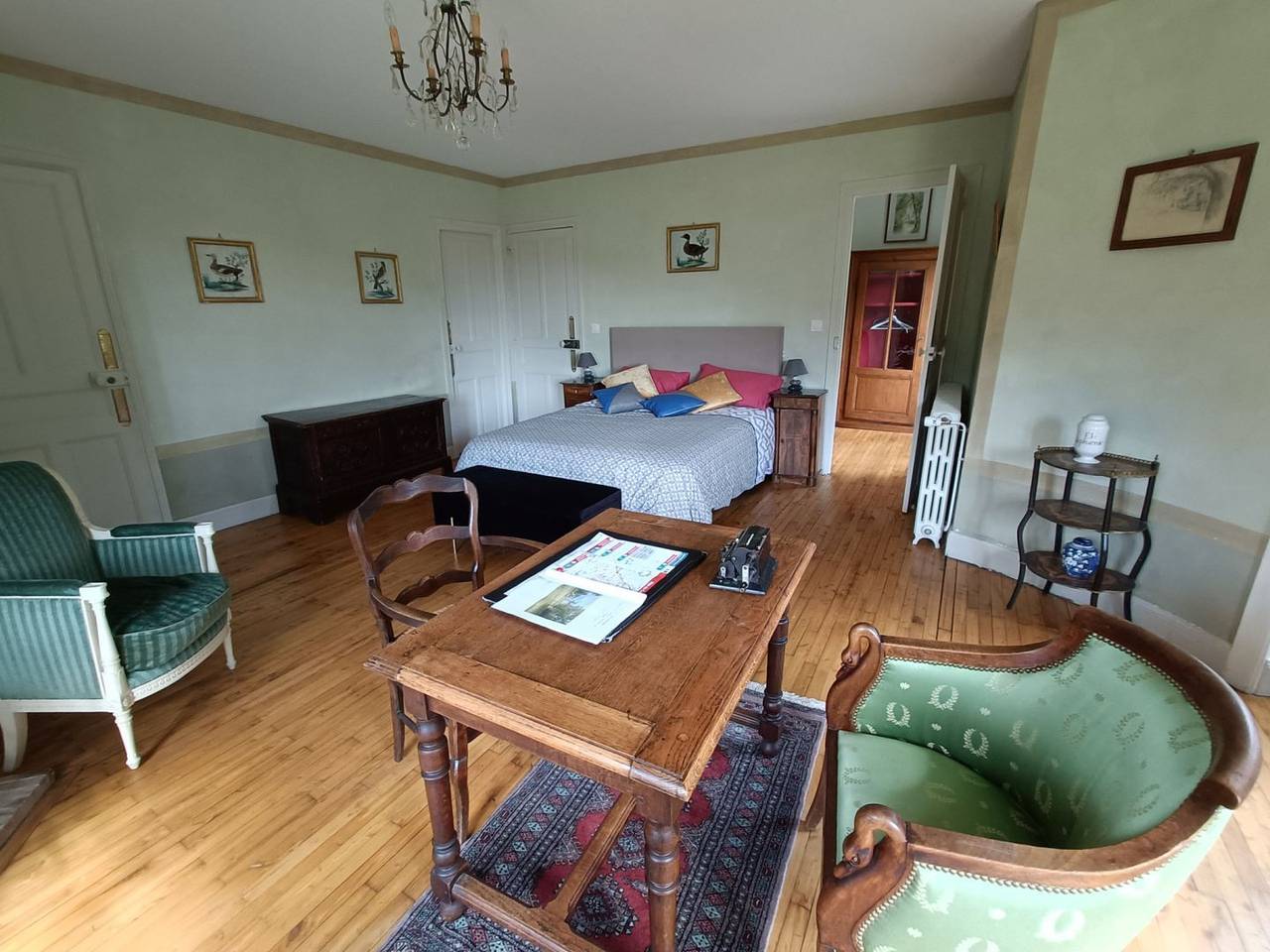 Chambres d'hôtes Chateau Ol Puech - Suite de la Tour in Vic-sur-Cère, Région d'Aurillac